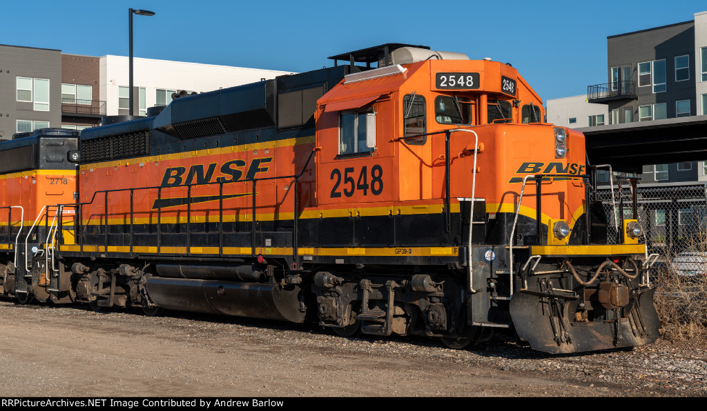 BNSF 2548